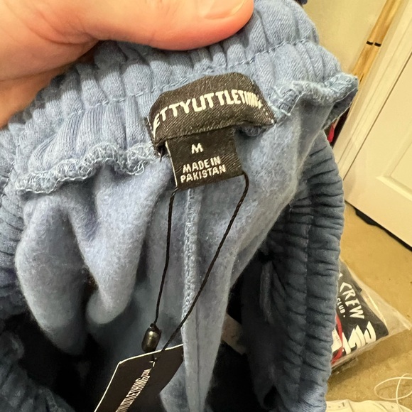 Pretty Little Thing Ink Chill Club Puff Print Drawstring Sweat Shorts - Picture 12 of 12